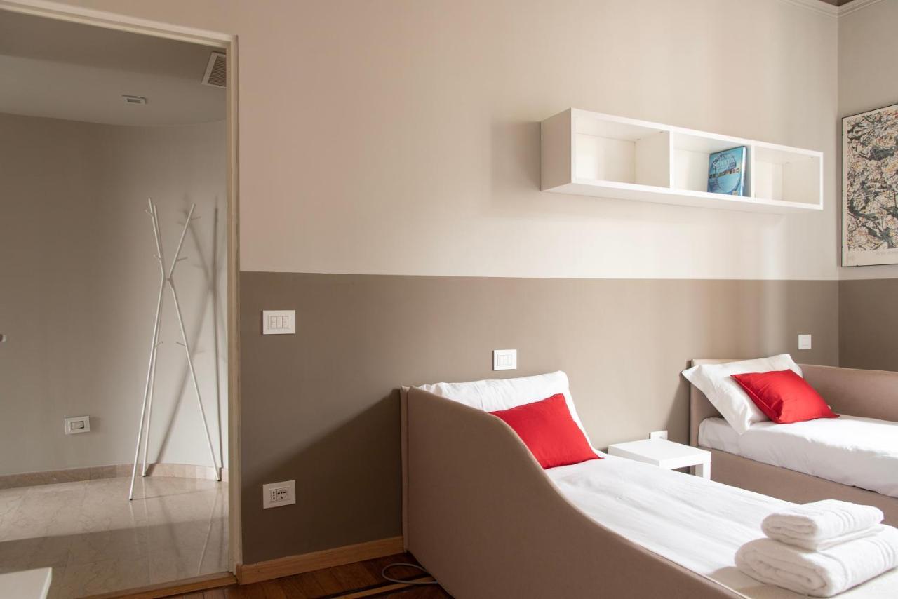 Appartamento Youhosty - Quadrio 20 Milano Esterno foto