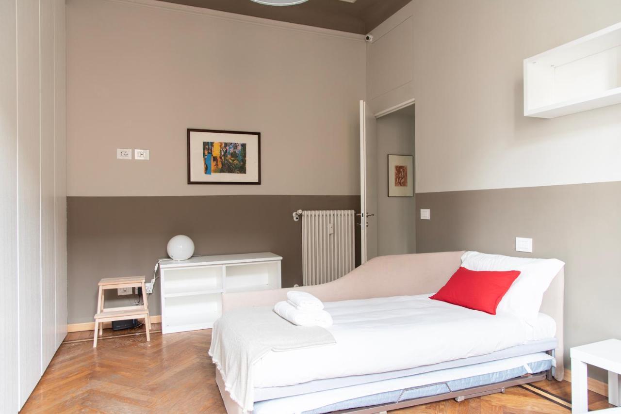 Appartamento Youhosty - Quadrio 20 Milano Esterno foto